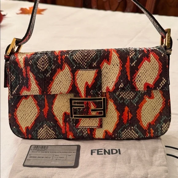 FENDI VINTAGE BAGUETTE ❤️🧡🖤💚 - Picture 16 of 17